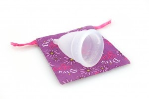 DivaCup-Media-07-10-cup w bag