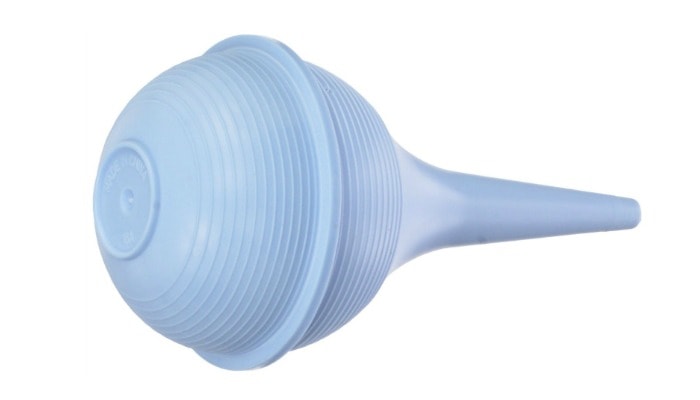Here are 3 reviews of the best baby nasal aspirator - the generic hospital bulb syringe, the NoseFrida Snotsucker Nasal Aspirator and the Bloom Baby Baby Na