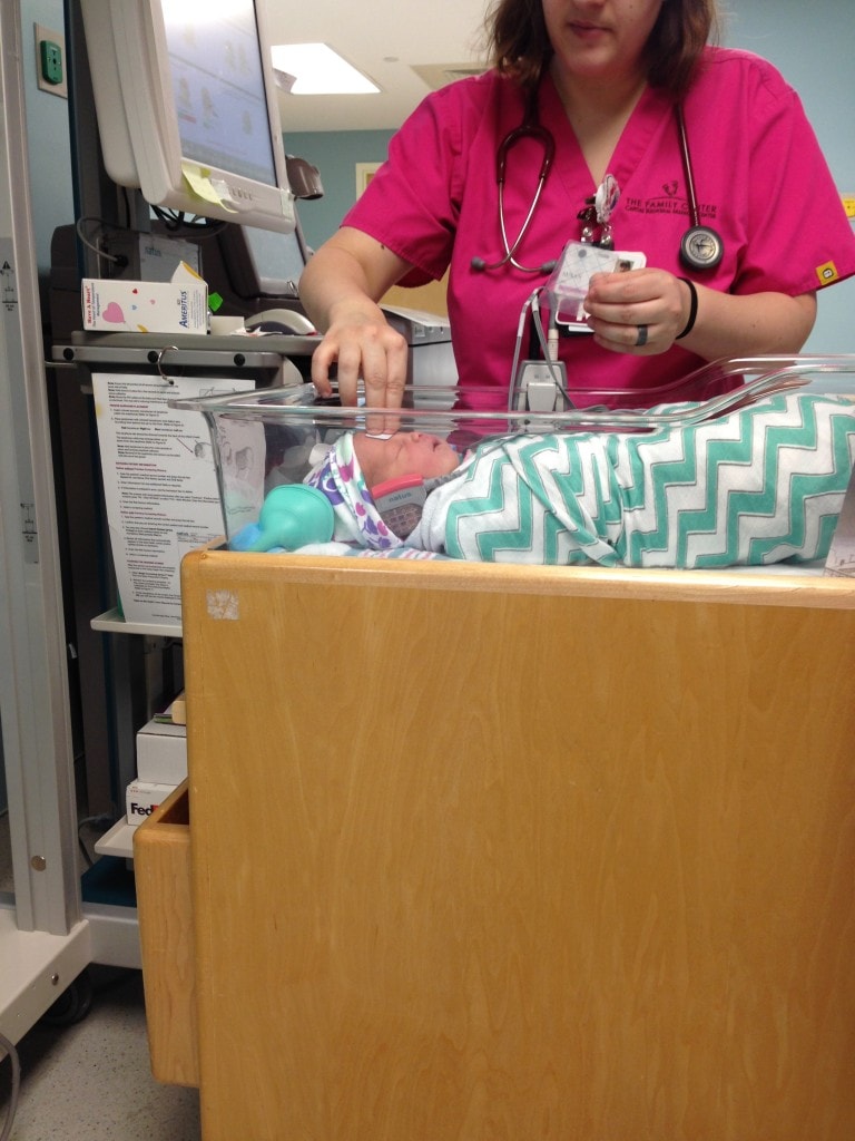 Here's a few baby friendly jaundice treatment tips I learned during my 2 day postpartum hospital stay that are simple and can be used immediately.