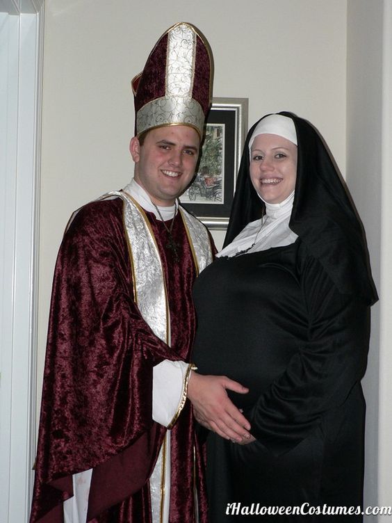 Are you looking for a fun way to celebrate Halloween during your pregnancy? Look no further than my favorite 15 pregnant Halloween costumes!