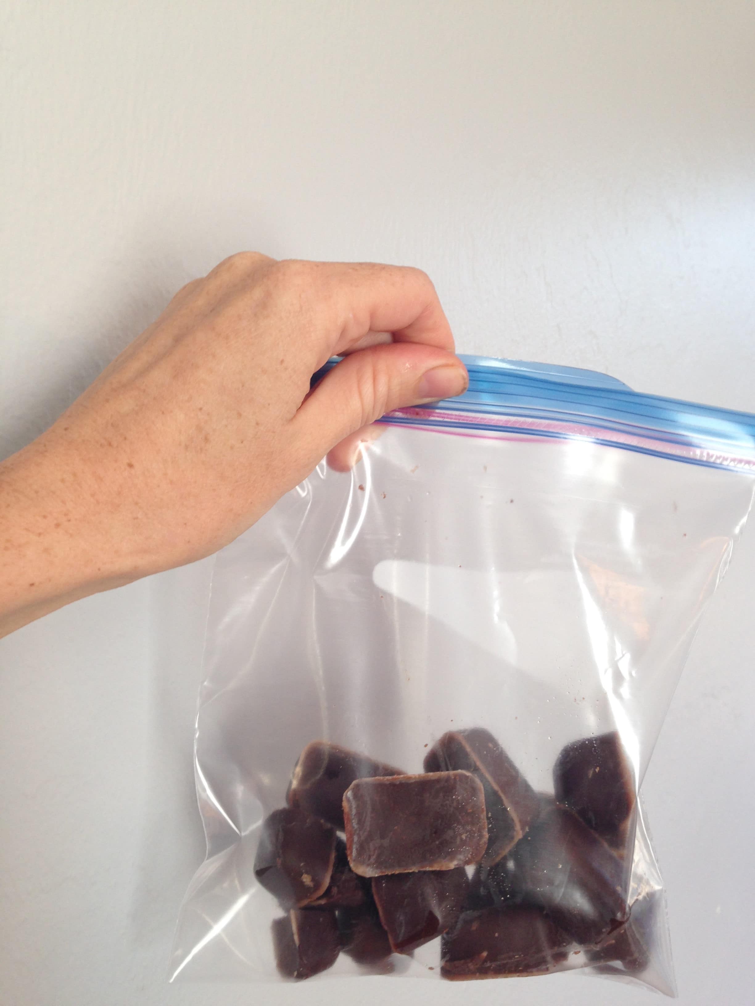 How to Make Simple Coconut Oil Chocolates that Taste Amazing Mother