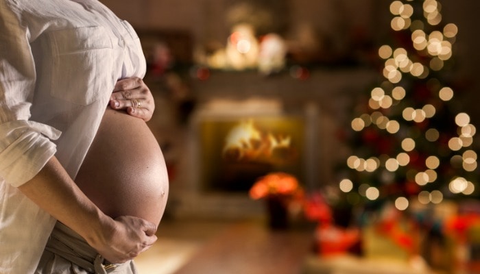If you are expecting during this holiday season, watch out and avoid these mistakes! Here are 5 mistakes pregnant women make around the holidays.