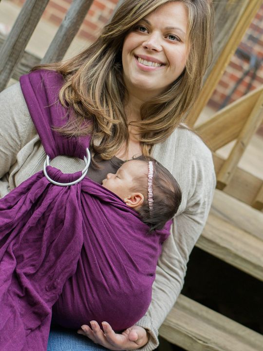 When it comes to baby carriers, newborns have unique needs. A newborn baby carrier needs to allow baby to be close enough to kiss, in an upright position to keep their air passageway open, and have their legs bent and curled so their knees are higher than their bum. Here is the best newborn baby carrier under $100.