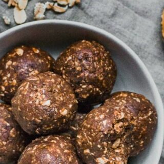 Easy, No-Bake Pregnancy Energy Balls - Only 6 Ingredients!