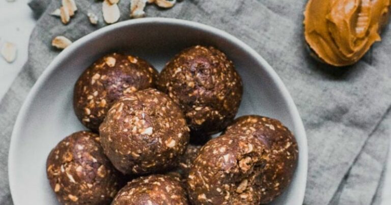 Easy, No-Bake Pregnancy Energy Balls - Only 6 Ingredients!