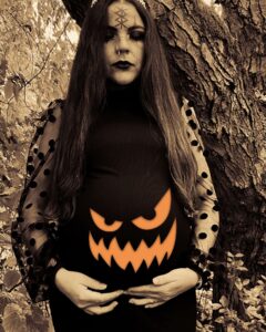 22 Scary Pregnant Halloween Costumes for a Memorable Night!